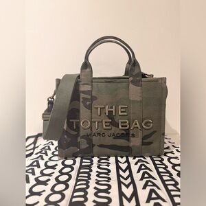 NWT Marc Jacobs THE CAMO JACQUARD MEDIUM TOTE BAG